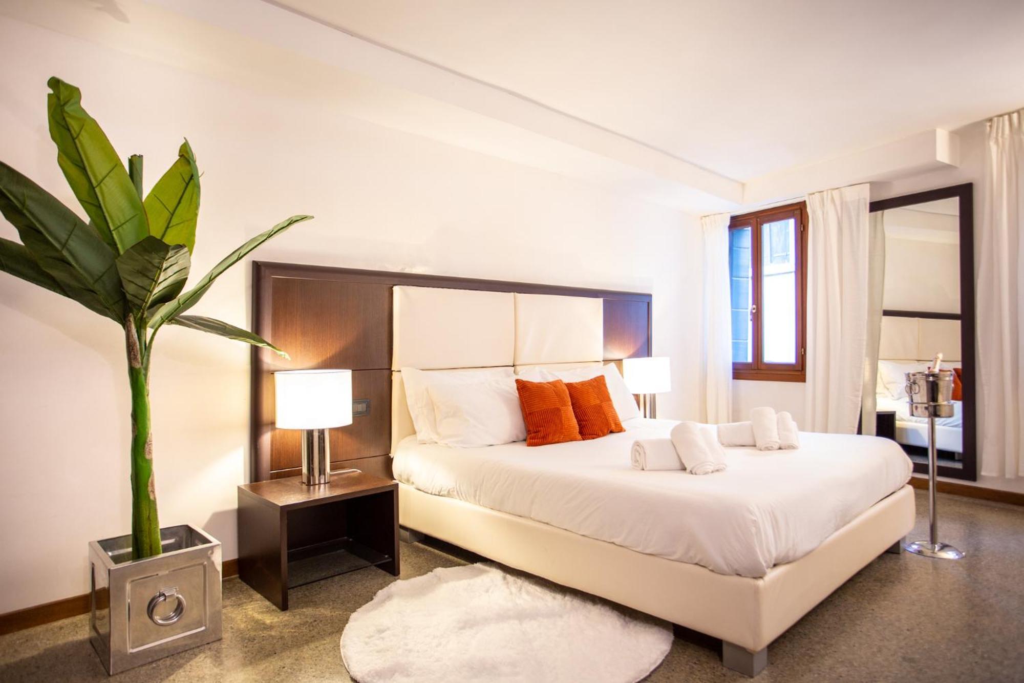Luxury Apartment In San Marco, Венеция Екстериор снимка