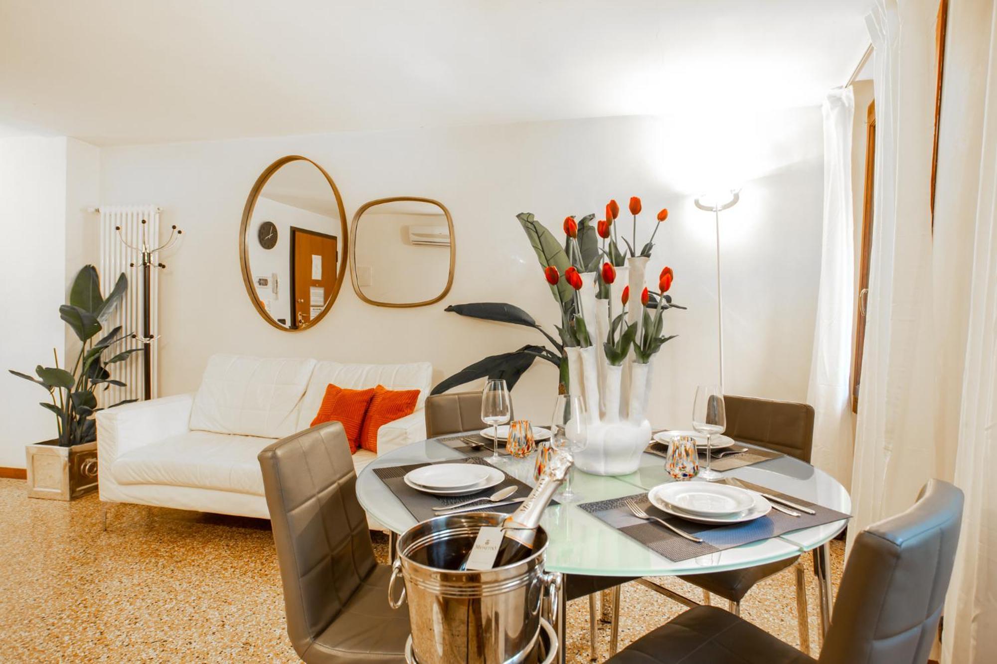 Luxury Apartment In San Marco, Венеция Екстериор снимка